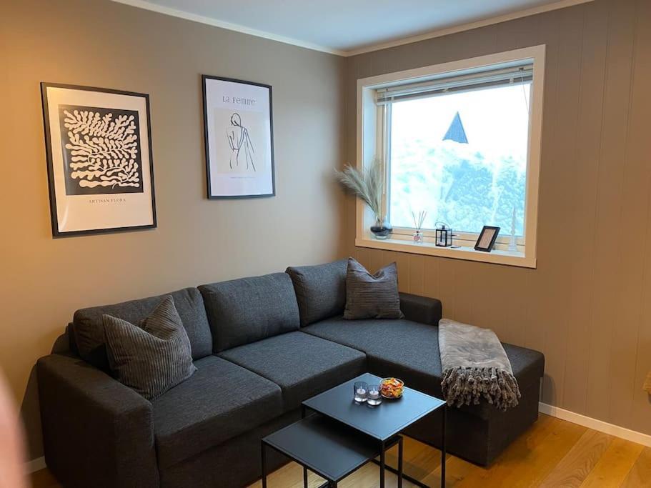 Aurora Apartment Very Close To Cable Car And Sherpatrappa Tromsø Eksteriør billede